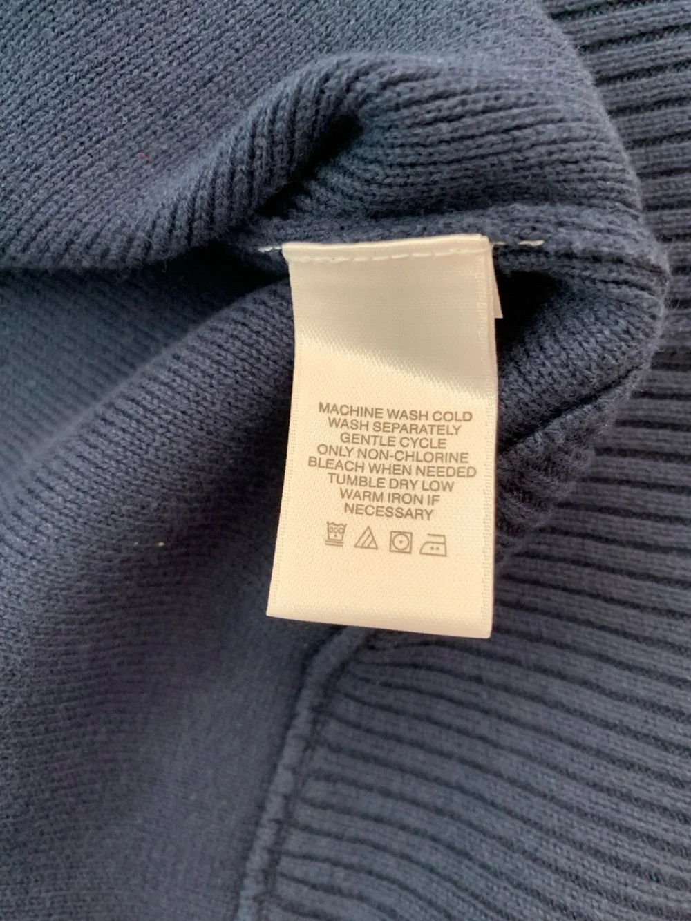 Levi’s Men's V-Neck Sweater Pullover in Navy Size L/G 100% Cotton